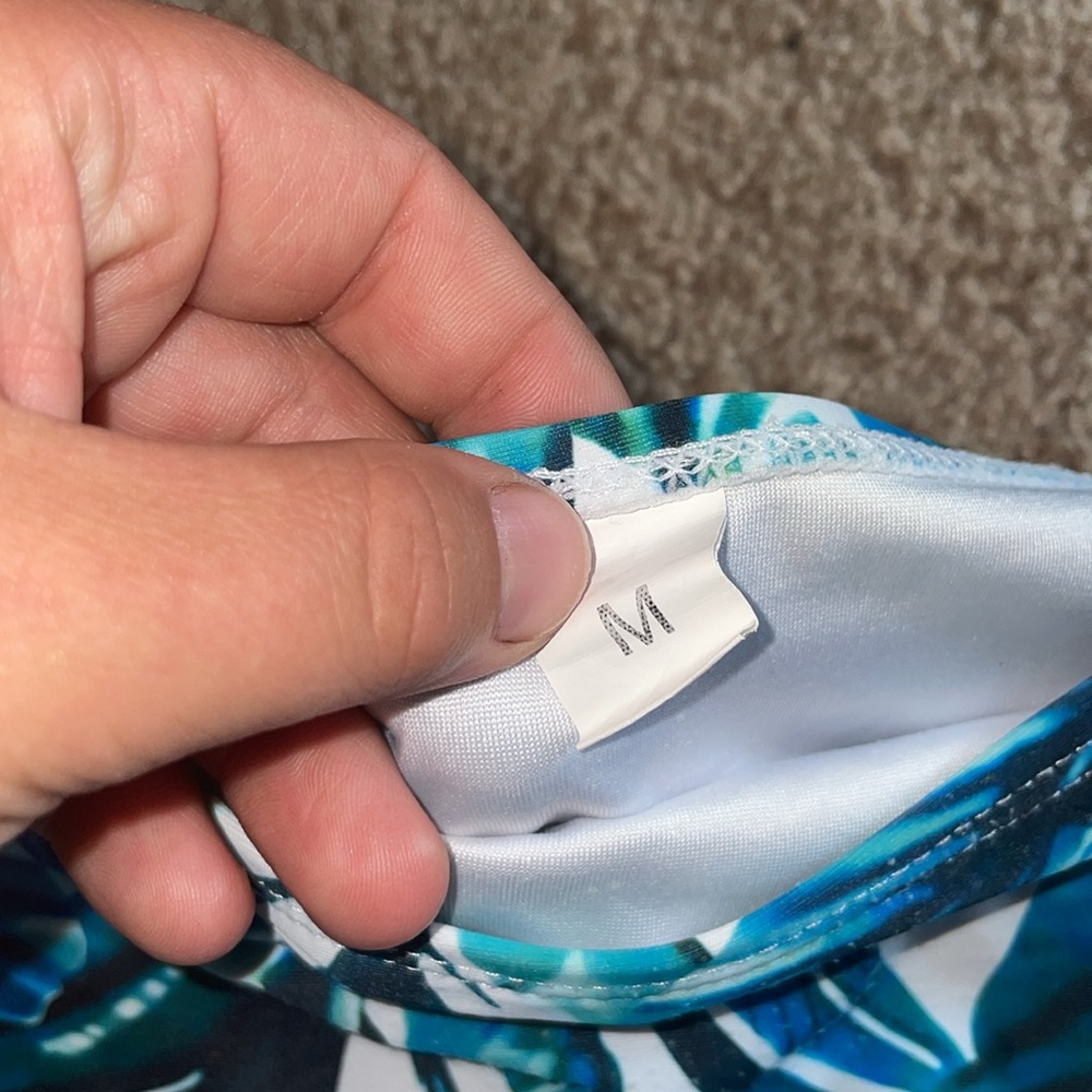 Tropical Leaf Print High-Waisted Bikini Bottom size medium - Picture 4 of 7